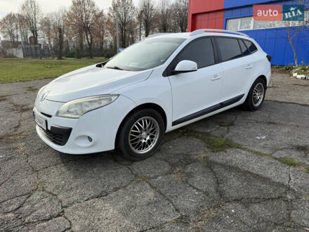 Белый Рено Меган, объемом двигателя 1.46 л и пробегом 299 тыс. км за 6200 $, фото 1 на Automoto.ua