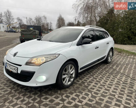 Белый Рено Меган, объемом двигателя 1.46 л и пробегом 230 тыс. км за 6500 $, фото 1 на Automoto.ua