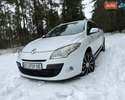 Белый Рено Меган, объемом двигателя 1.87 л и пробегом 302 тыс. км за 6300 $, фото 1 на Automoto.ua