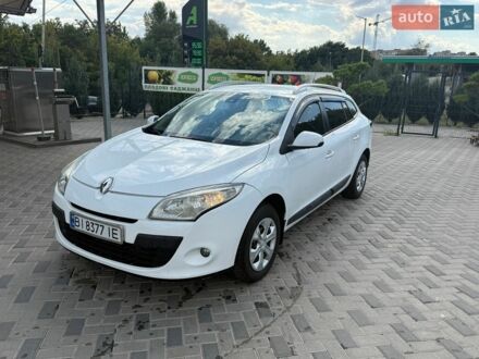 Белый Рено Меган, объемом двигателя 1.5 л и пробегом 210 тыс. км за 6100 $, фото 1 на Automoto.ua
