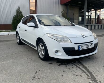 Рено Меган 2010 в Харькове на Automoto.ua Белый Рено Меган, объемом двигателя 1.5 л и пробегом 252 тыс. км за 5200 $, фото 1 на Automoto.ua