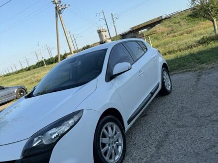 Белый Рено Меган, объемом двигателя 1.5 л и пробегом 171 тыс. км за 6000 $, фото 1 на Automoto.ua