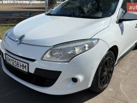 Білий Рено Меган, об'ємом двигуна 1.46 л та пробігом 290 тис. км за 5450 $, фото 1 на Automoto.ua