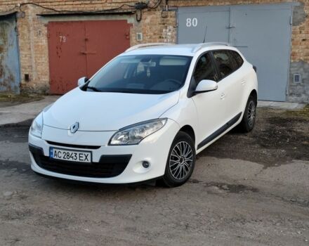 Белый Рено Меган, объемом двигателя 1.5 л и пробегом 300 тыс. км за 6500 $, фото 1 на Automoto.ua