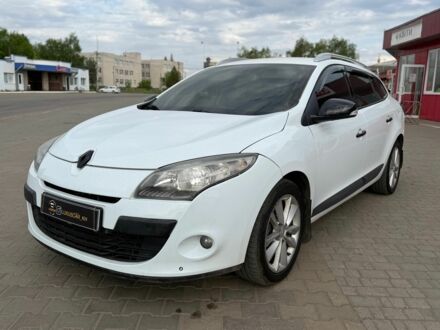 Белый Рено Меган, объемом двигателя 1.5 л и пробегом 230 тыс. км за 5516 $, фото 1 на Automoto.ua