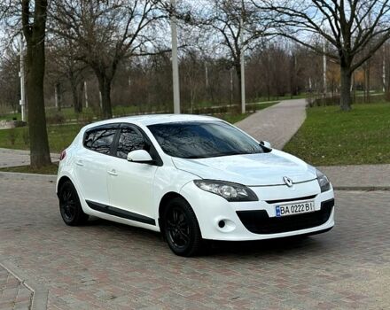 Белый Рено Меган, объемом двигателя 1.5 л и пробегом 228 тыс. км за 6400 $, фото 1 на Automoto.ua