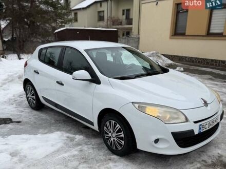 Білий Рено Меган, об'ємом двигуна 1.46 л та пробігом 230 тис. км за 6250 $, фото 1 на Automoto.ua