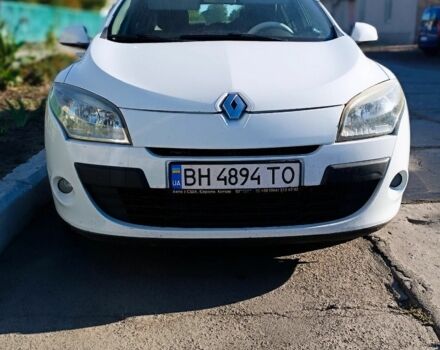 Білий Рено Меган, об'ємом двигуна 1.5 л та пробігом 190 тис. км за 6000 $, фото 1 на Automoto.ua