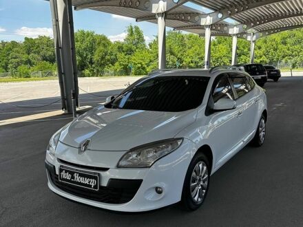 Білий Рено Меган, об'ємом двигуна 1.46 л та пробігом 250 тис. км за 6500 $, фото 1 на Automoto.ua