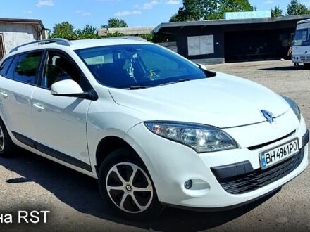 Білий Рено Меган, об'ємом двигуна 1.5 л та пробігом 0 тис. км за 5500 $, фото 1 на Automoto.ua