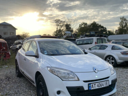 Білий Рено Меган, об'ємом двигуна 1.46 л та пробігом 240 тис. км за 5950 $, фото 1 на Automoto.ua