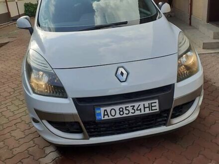 Білий Рено Меган, об'ємом двигуна 2 л та пробігом 236 тис. км за 6500 $, фото 1 на Automoto.ua