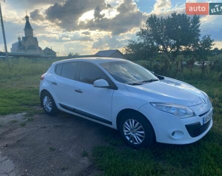 Белый Рено Меган, объемом двигателя 1.46 л и пробегом 243 тыс. км за 5500 $, фото 1 на Automoto.ua