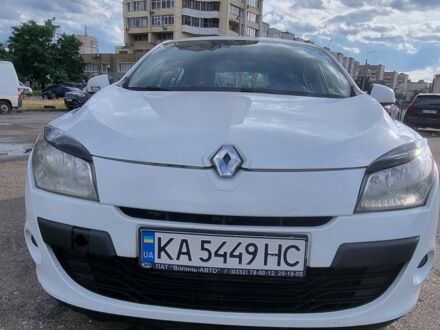 Белый Рено Меган, объемом двигателя 1.5 л и пробегом 321 тыс. км за 5200 $, фото 1 на Automoto.ua