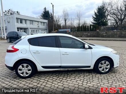 Рено Меган 2011 в Львове на Automoto.ua Белый Рено Меган, объемом двигателя 1.5 л и пробегом 270 тыс. км за 5500 $, фото 1 на Automoto.ua