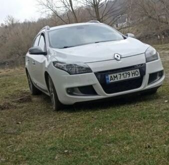 Белый Рено Меган, объемом двигателя 1.46 л и пробегом 230 тыс. км за 7200 $, фото 1 на Automoto.ua