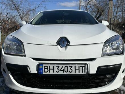 Білий Рено Меган, об'ємом двигуна 1.5 л та пробігом 257 тис. км за 5700 $, фото 1 на Automoto.ua