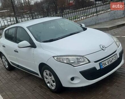 Белый Рено Меган, объемом двигателя 1.5 л и пробегом 306 тыс. км за 6499 $, фото 1 на Automoto.ua