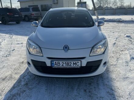 Белый Рено Меган, объемом двигателя 1.6 л и пробегом 137 тыс. км за 7600 $, фото 1 на Automoto.ua