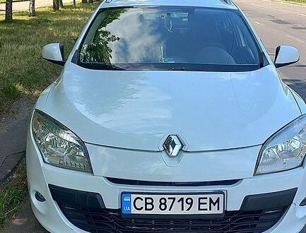 Білий Рено Меган, об'ємом двигуна 1.46 л та пробігом 250 тис. км за 6700 $, фото 1 на Automoto.ua