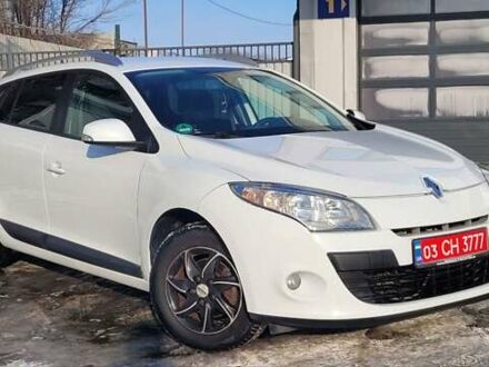 Білий Рено Меган, об'ємом двигуна 1.6 л та пробігом 200 тис. км за 8200 $, фото 1 на Automoto.ua