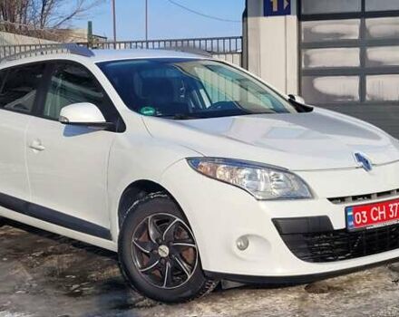 Белый Рено Меган, объемом двигателя 1.6 л и пробегом 200 тыс. км за 8200 $, фото 1 на Automoto.ua