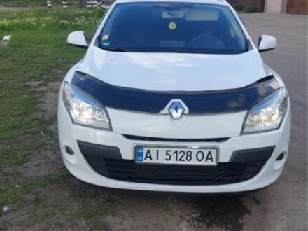 Рено Меган 2011 в Фастове на Automoto.ua Белый Рено Меган, объемом двигателя 1.5 л и пробегом 230 тыс. км за 6200 $, фото 1 на Automoto.ua