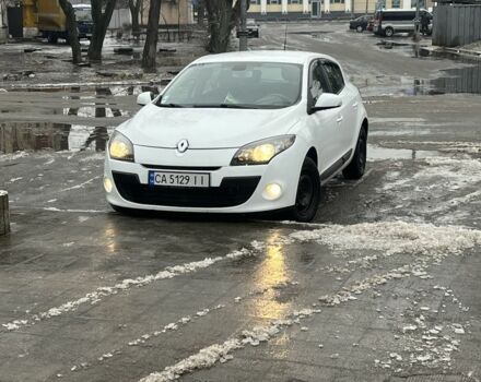 Белый Рено Меган, объемом двигателя 1.5 л и пробегом 246 тыс. км за 6000 $, фото 1 на Automoto.ua