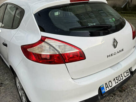 Белый Рено Меган, объемом двигателя 1.5 л и пробегом 375 тыс. км за 6100 $, фото 1 на Automoto.ua