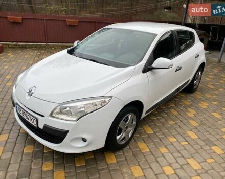 Белый Рено Меган, объемом двигателя 1.5 л и пробегом 210 тыс. км за 6450 $, фото 1 на Automoto.ua
