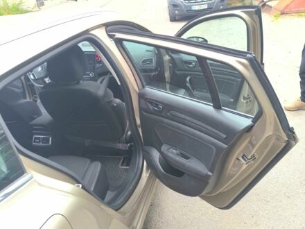 Белый Рено Меган, объемом двигателя 2.3 л и пробегом 230 тыс. км за 11821 $, фото 1 на Automoto.ua