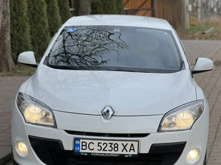 Білий Рено Меган, об'ємом двигуна 1.46 л та пробігом 199 тис. км за 6100 $, фото 1 на Automoto.ua