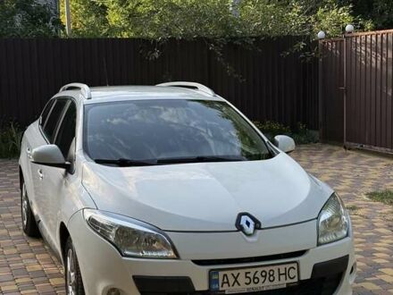 Білий Рено Меган, об'ємом двигуна 1.46 л та пробігом 156 тис. км за 7500 $, фото 1 на Automoto.ua