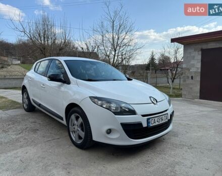 Білий Рено Меган, об'ємом двигуна 1.46 л та пробігом 301 тис. км за 5699 $, фото 1 на Automoto.ua