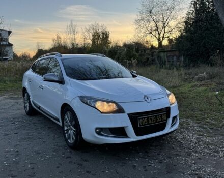 Белый Рено Меган, объемом двигателя 0 л и пробегом 222 тыс. км за 3799 $, фото 1 на Automoto.ua