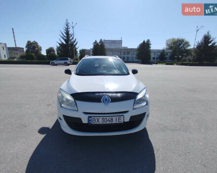 Білий Рено Меган, об'ємом двигуна 1.5 л та пробігом 300 тис. км за 7100 $, фото 1 на Automoto.ua