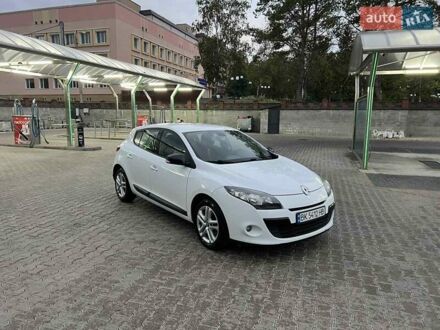Рено Меган 2011 в Ровно на Automoto.ua Белый Рено Меган, объемом двигателя 1.5 л и пробегом 207 тыс. км за 6100 $, фото 1 на Automoto.ua