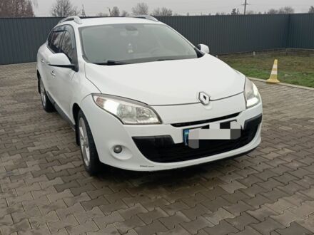 Білий Рено Меган, об'ємом двигуна 0 л та пробігом 216 тис. км за 6807 $, фото 1 на Automoto.ua