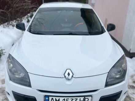 Белый Рено Меган, объемом двигателя 1.46 л и пробегом 440 тыс. км за 5699 $, фото 1 на Automoto.ua