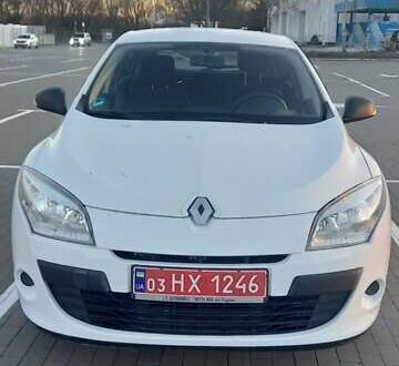Белый Рено Меган, объемом двигателя 1.6 л и пробегом 198 тыс. км за 7200 $, фото 1 на Automoto.ua