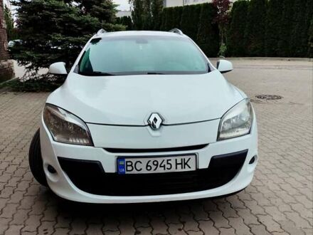 Белый Рено Меган, объемом двигателя 1.46 л и пробегом 246 тыс. км за 6700 $, фото 1 на Automoto.ua