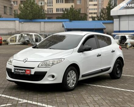 Белый Рено Меган, объемом двигателя 1.5 л и пробегом 275 тыс. км за 6440 $, фото 1 на Automoto.ua