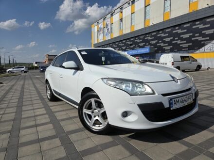 Рено Меган 2011 у Вінниці на Automoto.ua Білий Рено Меган, об'ємом двигуна 1.6 л та пробігом 230 тис. км за 6900 $, фото 1 на Automoto.ua