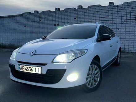 Белый Рено Меган, объемом двигателя 1.46 л и пробегом 198 тыс. км за 7900 $, фото 1 на Automoto.ua