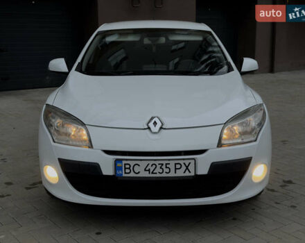 Белый Рено Меган, объемом двигателя 1.46 л и пробегом 275 тыс. км за 5800 $, фото 1 на Automoto.ua