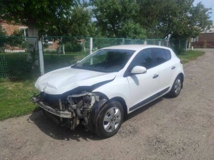 Рено Меган 2011 в Луцке на Automoto.ua Белый Рено Меган, объемом двигателя 1.5 л и пробегом 270 тыс. км за 3500 $, фото 1 на Automoto.ua