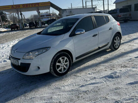 Білий Рено Меган, об'ємом двигуна 1.6 л та пробігом 137 тис. км за 7600 $, фото 1 на Automoto.ua