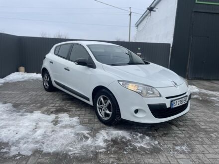 Белый Рено Меган, объемом двигателя 1.5 л и пробегом 280 тыс. км за 5600 $, фото 1 на Automoto.ua