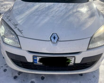 Белый Рено Меган, объемом двигателя 1.6 л и пробегом 245 тыс. км за 7100 $, фото 1 на Automoto.ua