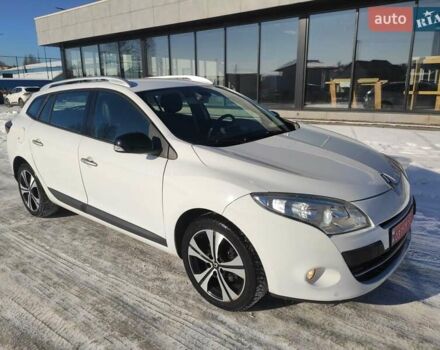 Белый Рено Меган, объемом двигателя 1.4 л и пробегом 201 тыс. км за 6950 $, фото 1 на Automoto.ua